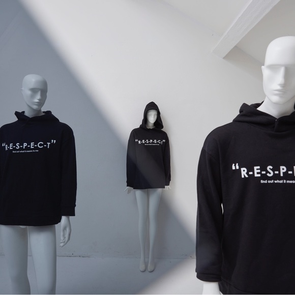 ZARA Aretha Franklin R-E-S-P-E-C-T Hoodie with Button Closure in Black - Picture 2 of 5